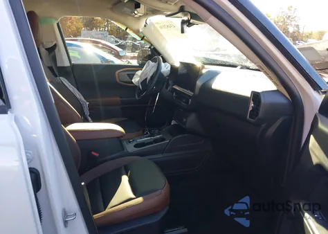 2025 Ford Bronco Sport Outer Banks z USA, uszkodzony, nr VIN 3FMCR9CN5SRE28109